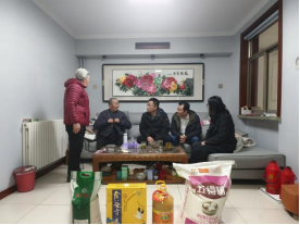 寒冬送暖，情滿心間 ——山東大正物業(yè)服務(wù)集團(tuán)黨支部春節(jié)慰問困難員工(2)563.png